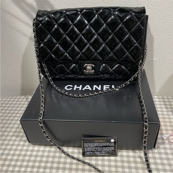 Authentic Chanel Patent Clutch
(Price is firm) - Picture 7 of 7